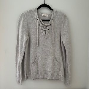 Hollister hoodie lace neckline - Medium